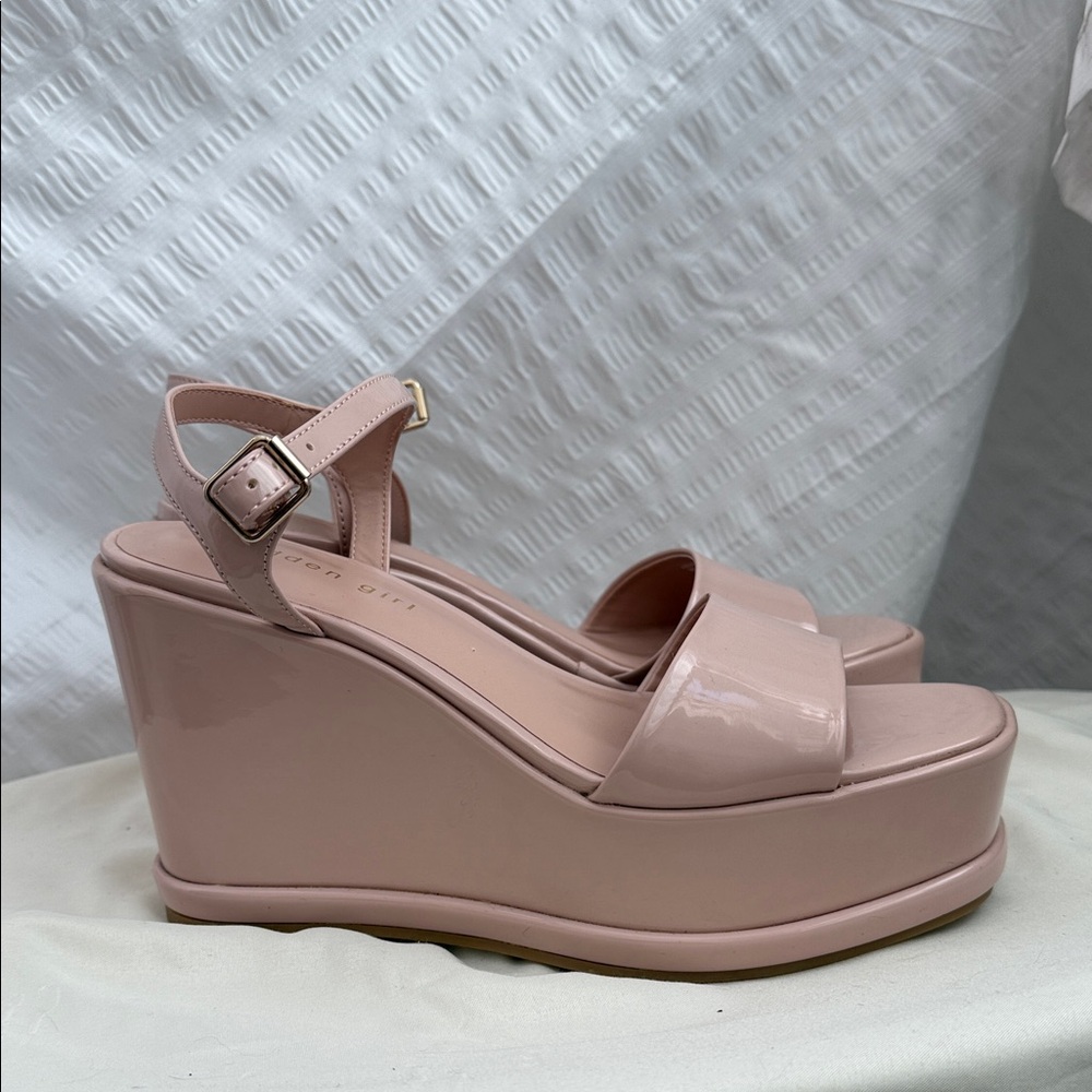 Madden Girl Pink Wedge heels